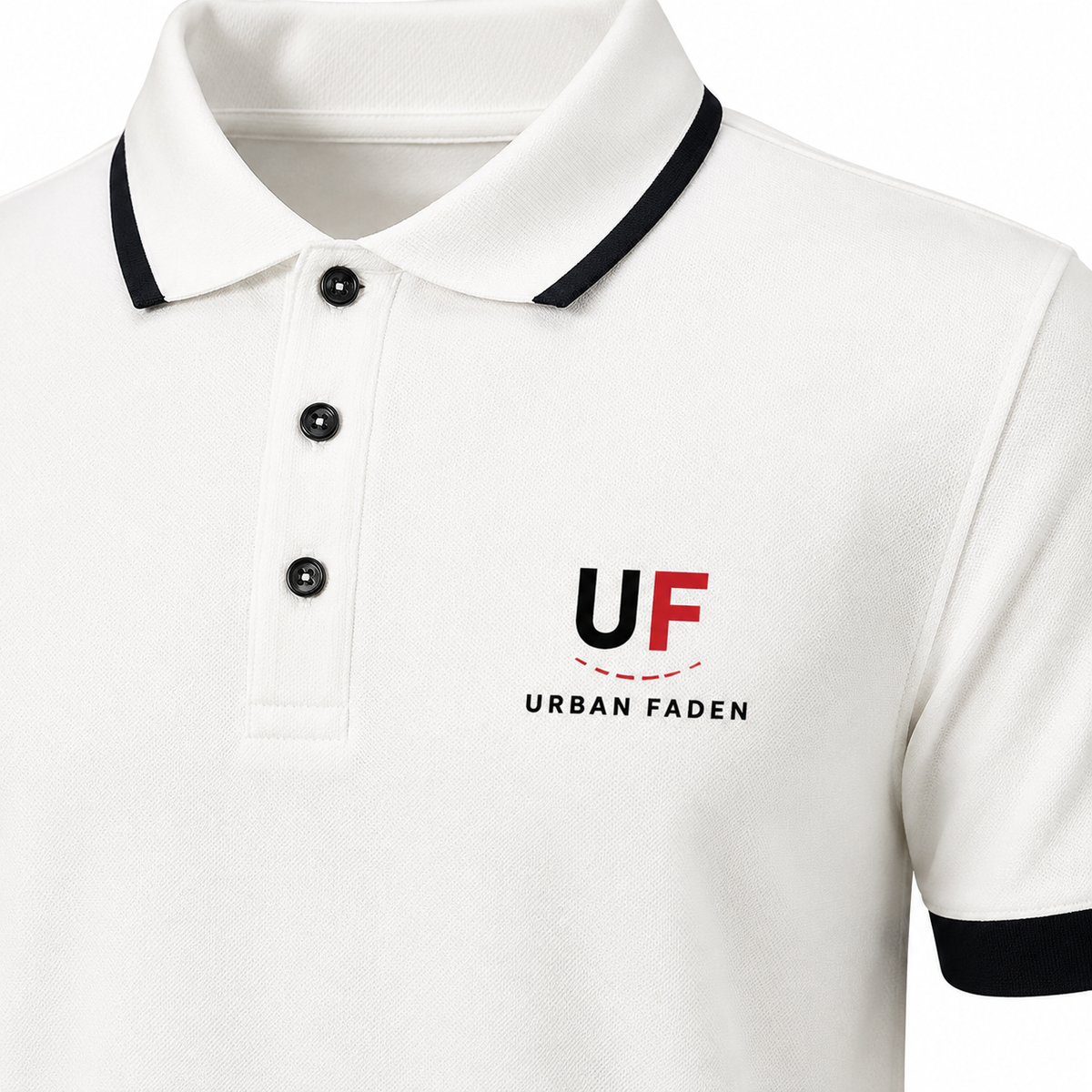 	Urban Faden Logo-Detail auf dem Polo-Shirt – eingestickt auf der Brust
