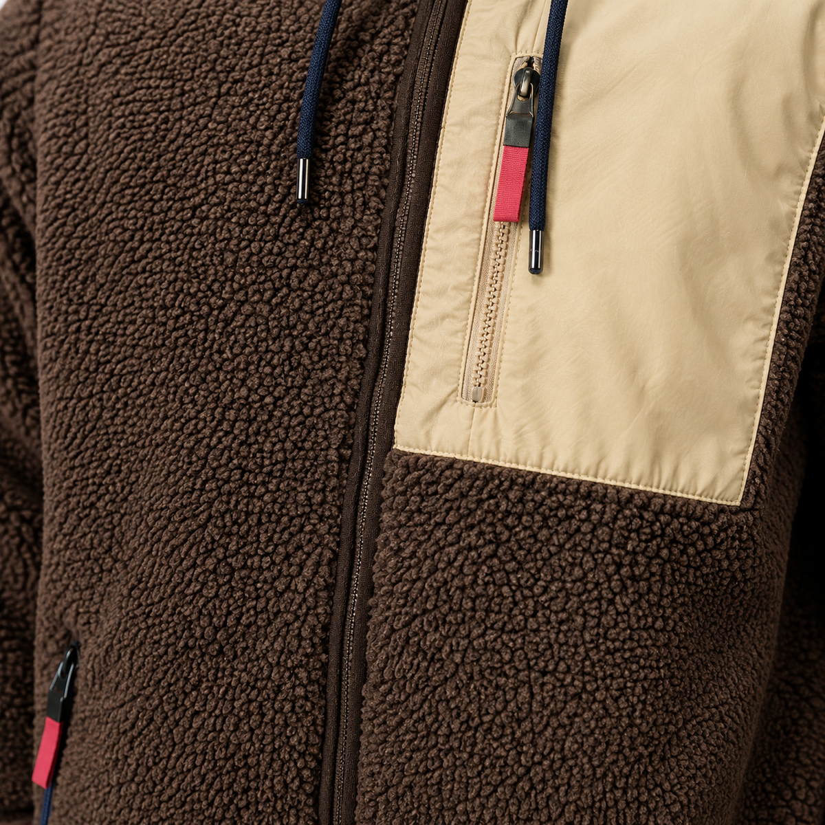 Urban Faden Sherpa-Hoodie-Zip-Jacke – Nahaufnahme des weichen Sherpa-Fleece-Materials